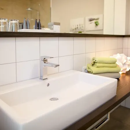 Boardinghouse By M&k - Am Park - Fahrradfahrer Welcome! 3*